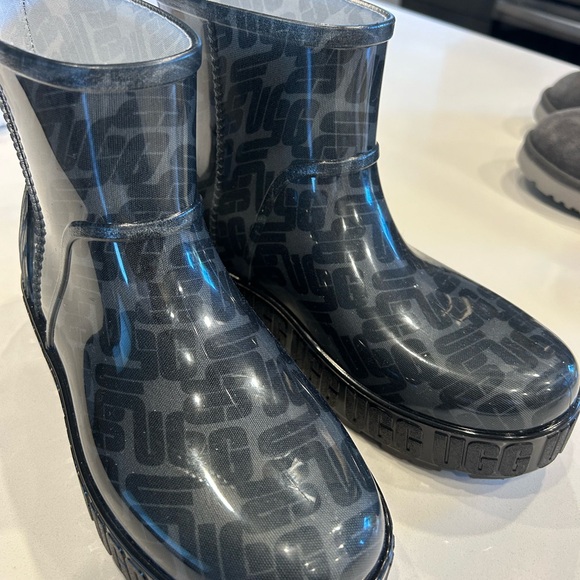 UGGS drizlita graphic monogram size 9 US /40 EU NEW NEW NEW - Picture 8 of 8